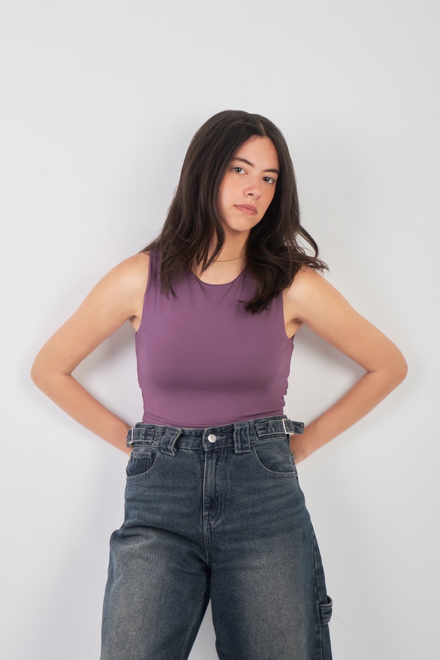 ROUND NECK SLEEVELESS TOP - PURPLE